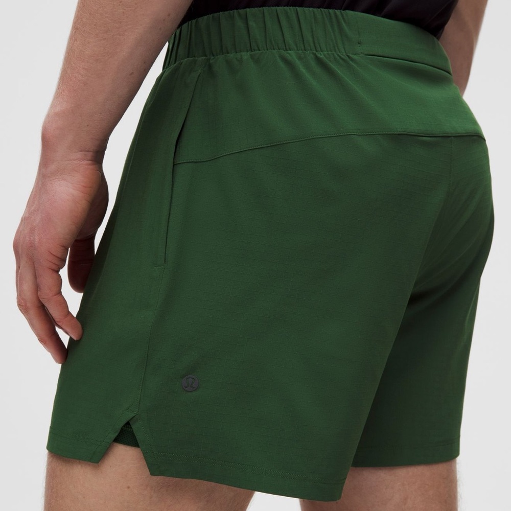 NWT Lululemon Men’s Mile Ripstop Lines 6” Shorts - atmospheric purple - Picture 16 of 16